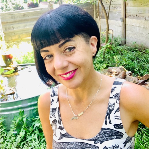 Meet your Posher, Christy - Picture 1 of 1